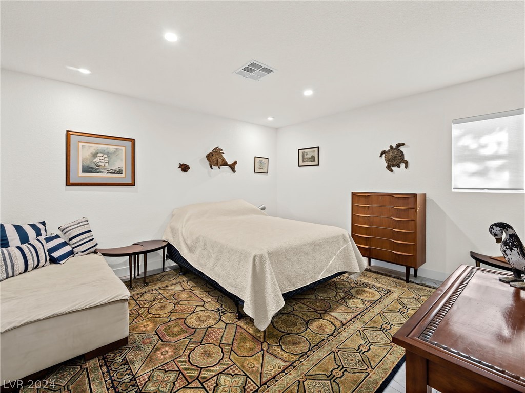 2120 Plaza Del Fuentes