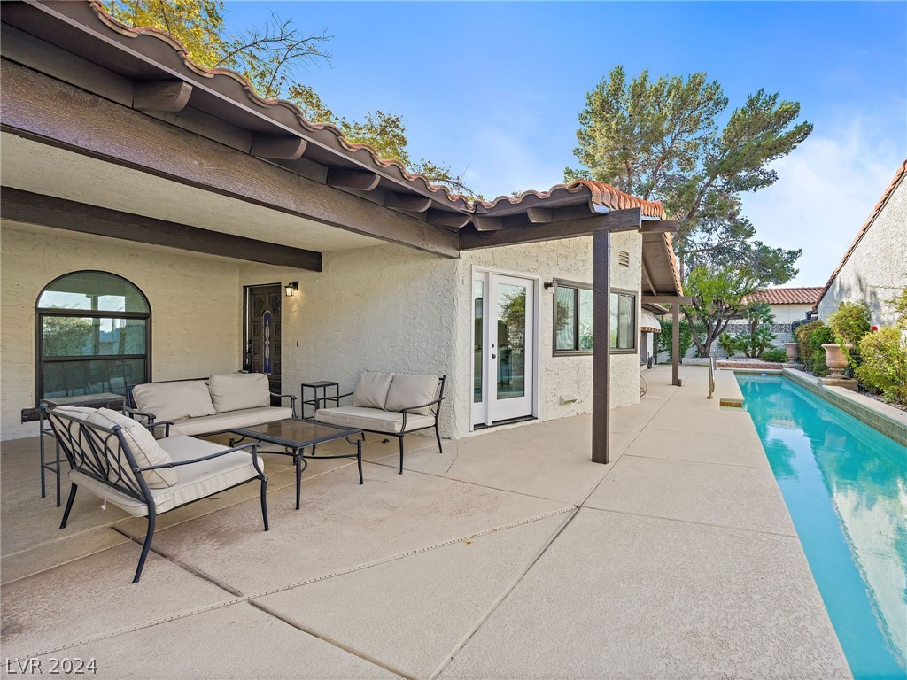 2120 Plaza Del Fuentes