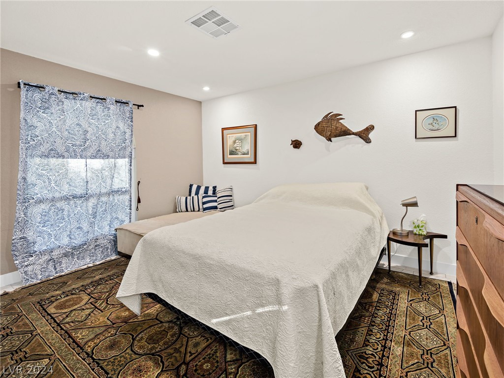 2120 Plaza Del Fuentes