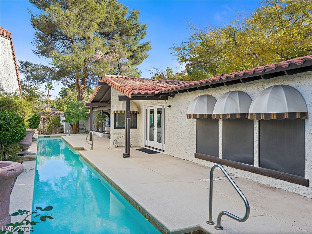 2120 Plaza Del Fuentes