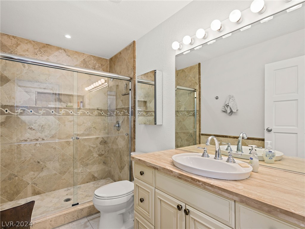 2120 Plaza Del Fuentes