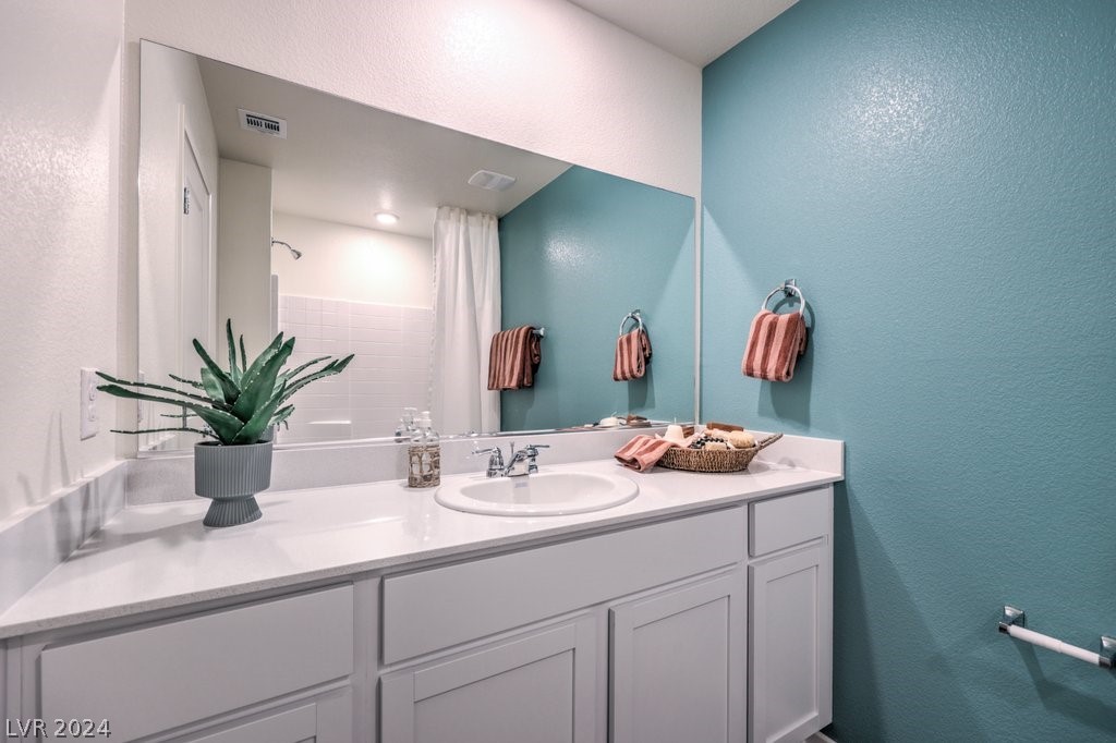 2561 Blue Passion Avenue 45