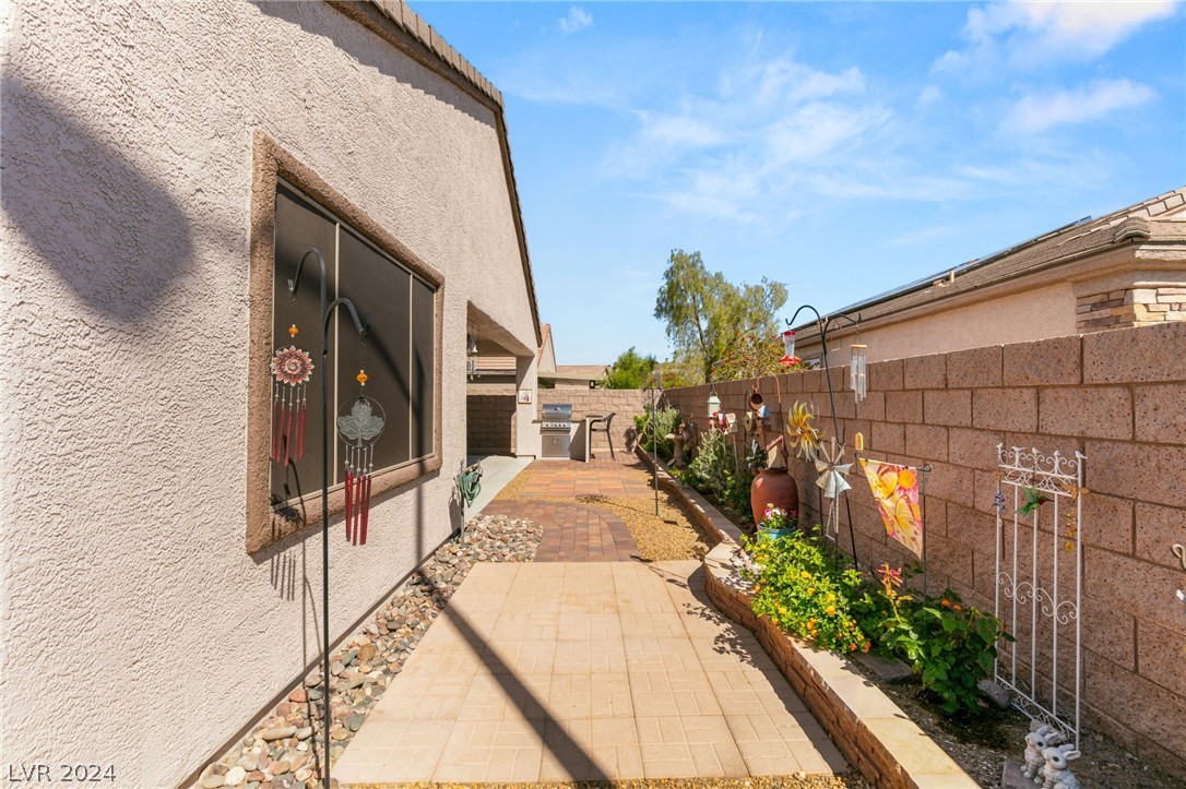 2542 Nashira Street