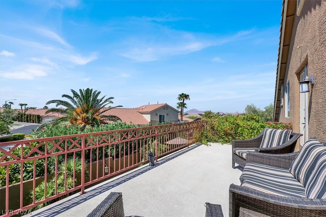 2107 Mooreview Street