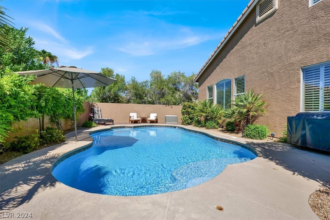 2107 Mooreview Street