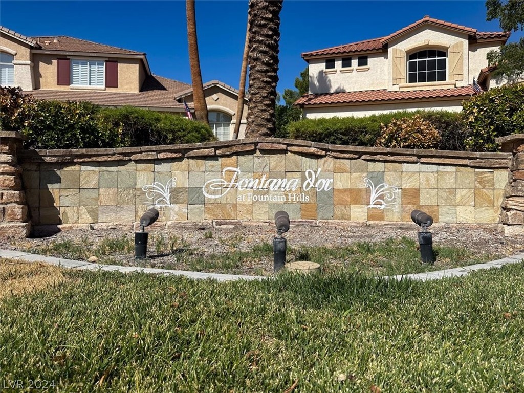 2107 Mooreview Street