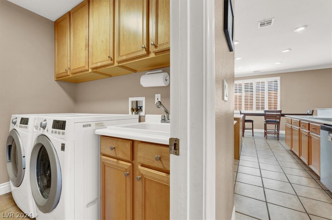 2107 Mooreview Street