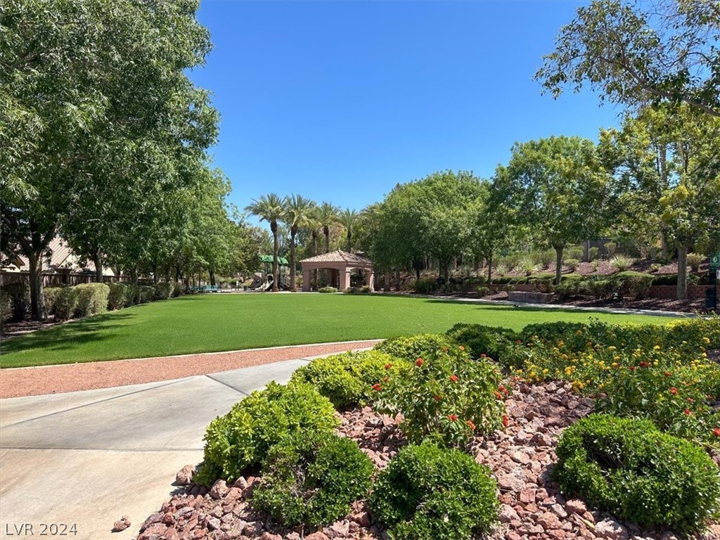 2107 Mooreview Street