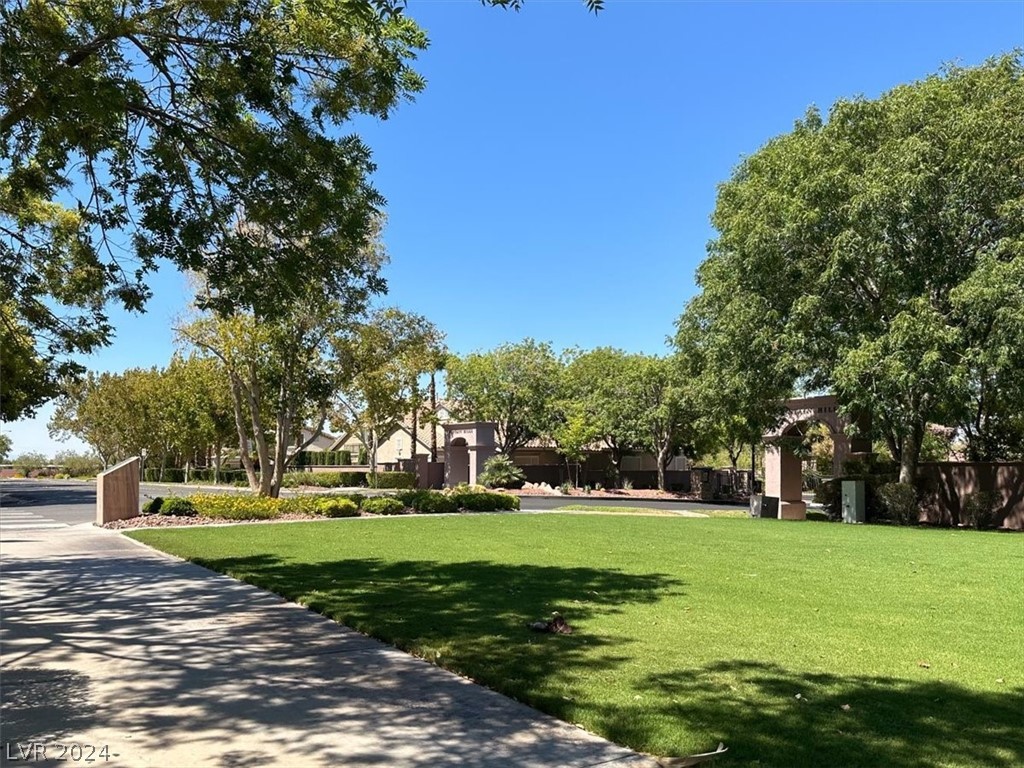 2107 Mooreview Street