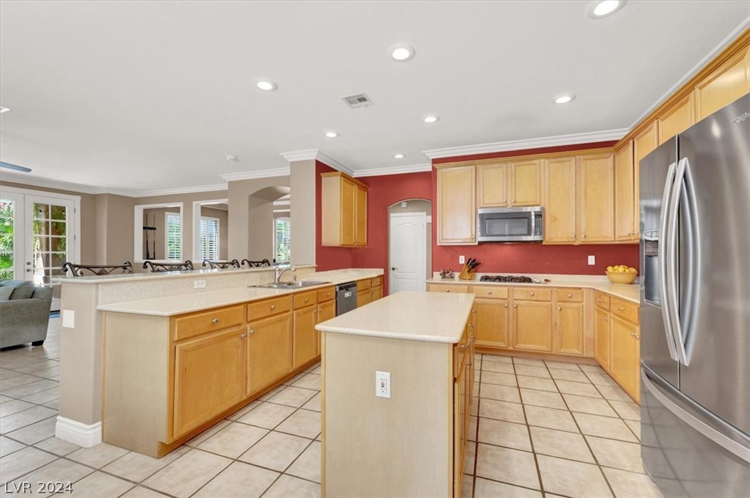 2107 Mooreview Street