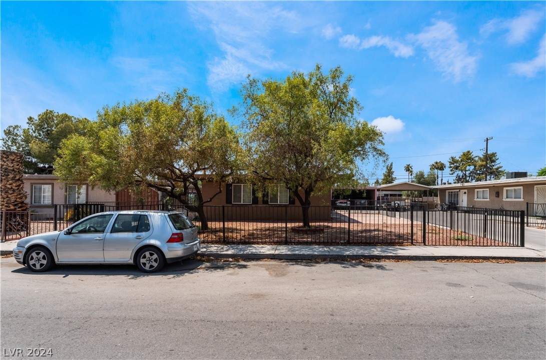 2301 East Webb Avenue