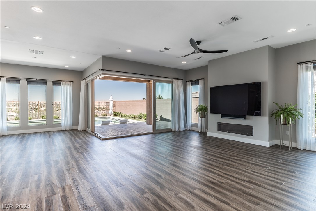 2147 Alto Vista Drive