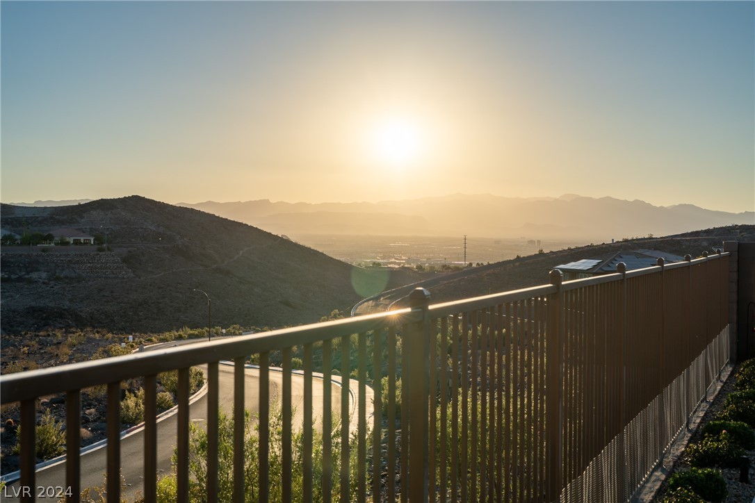 2147 Alto Vista Drive