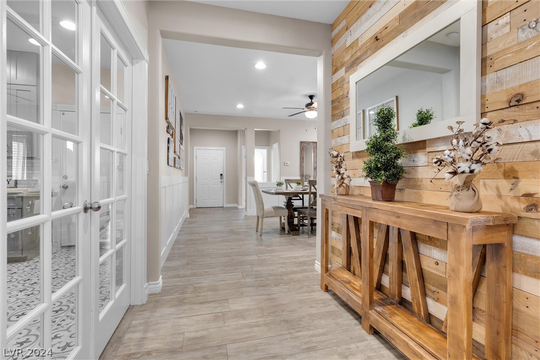 1117 Dunrobin Garden Street