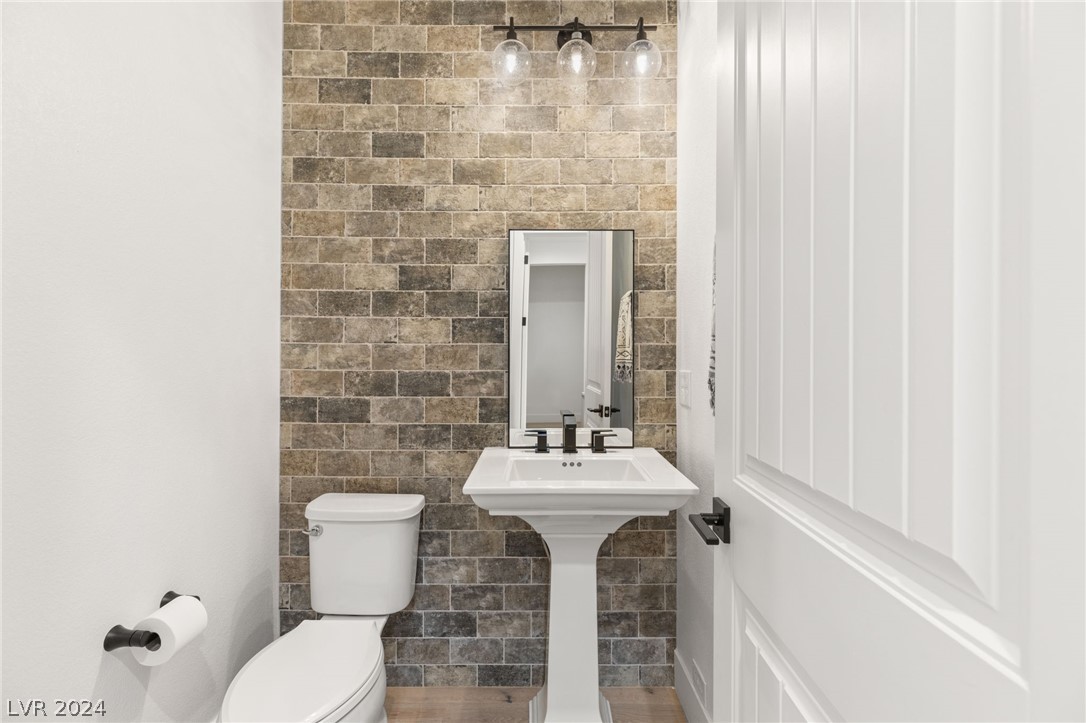 4335 North Dapple Gray Road