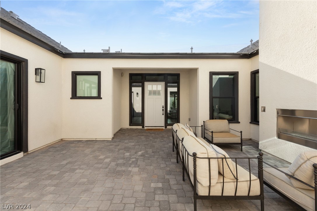 4335 North Dapple Gray Road