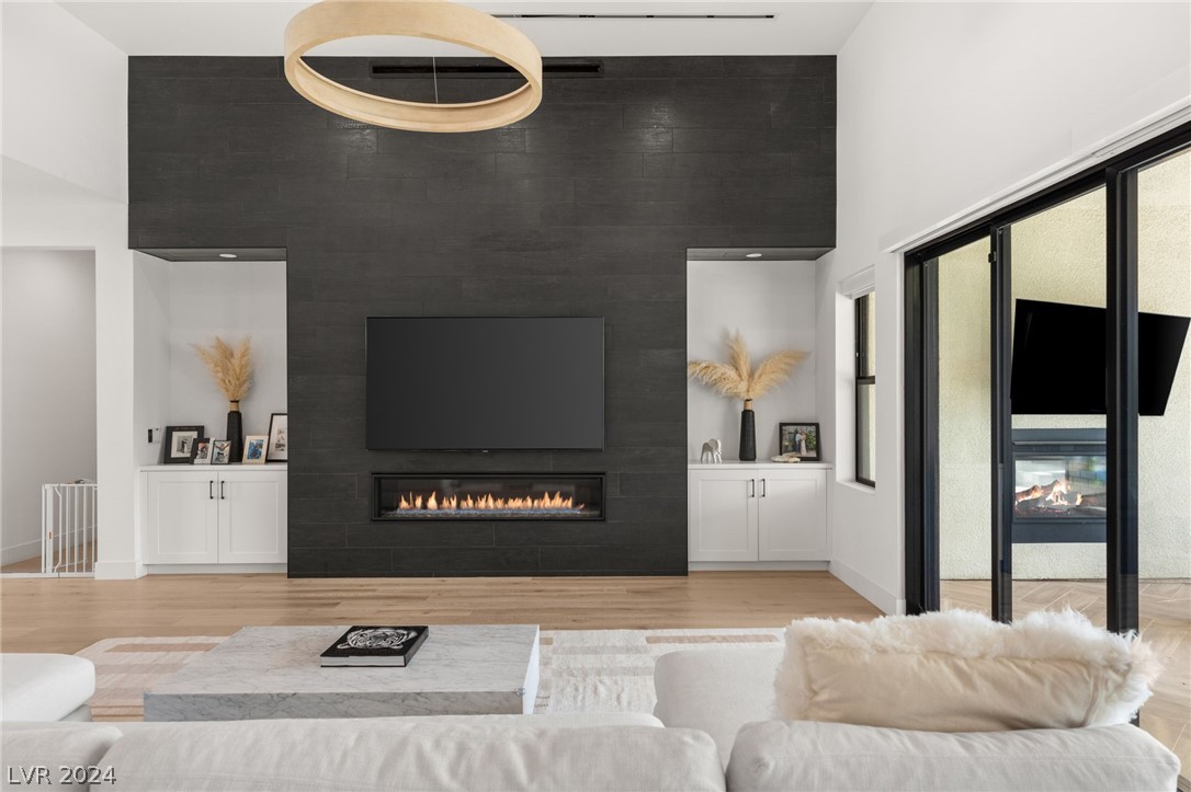 4335 North Dapple Gray Road