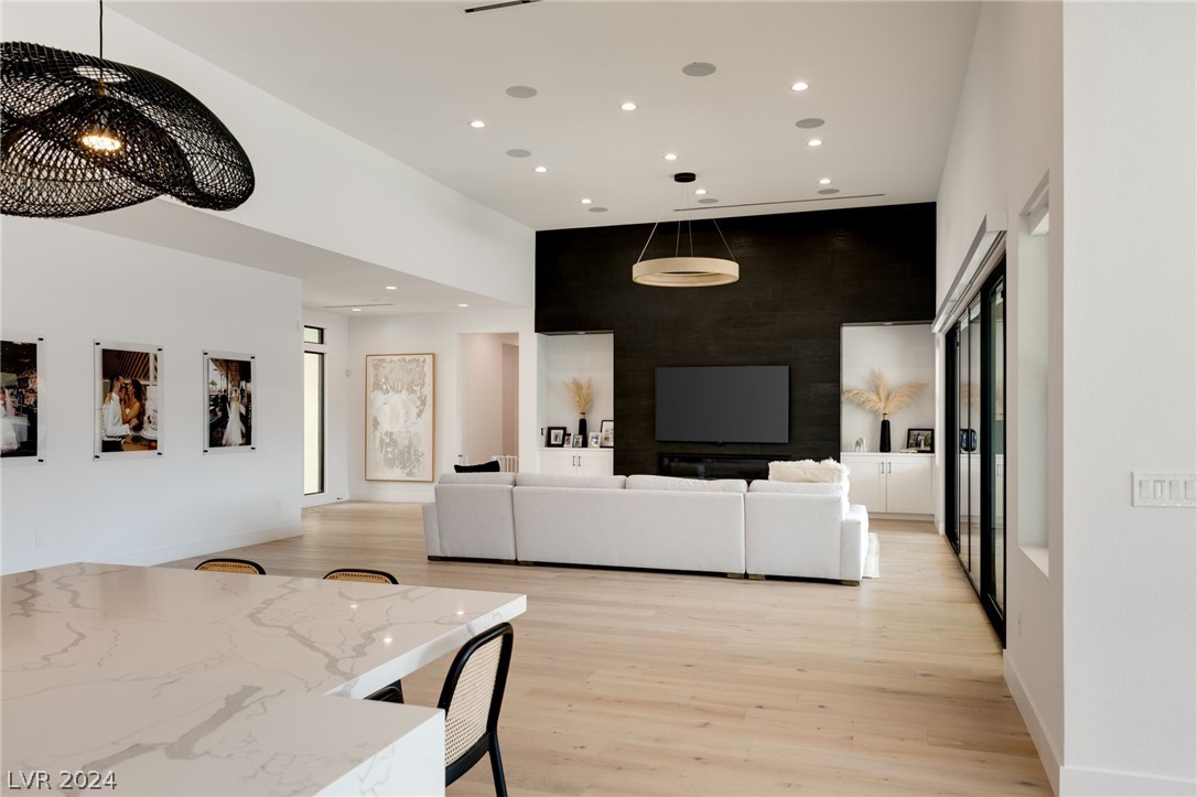 4335 North Dapple Gray Road