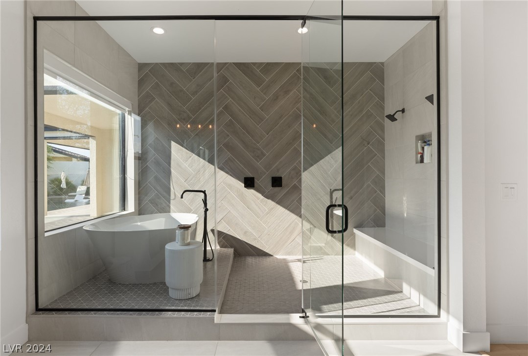 4335 North Dapple Gray Road