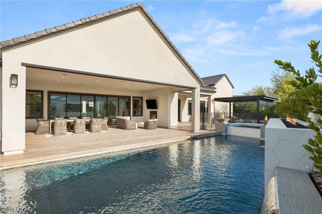 4335 North Dapple Gray Road