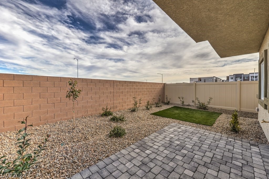 7870 Aurora Sky Street 512