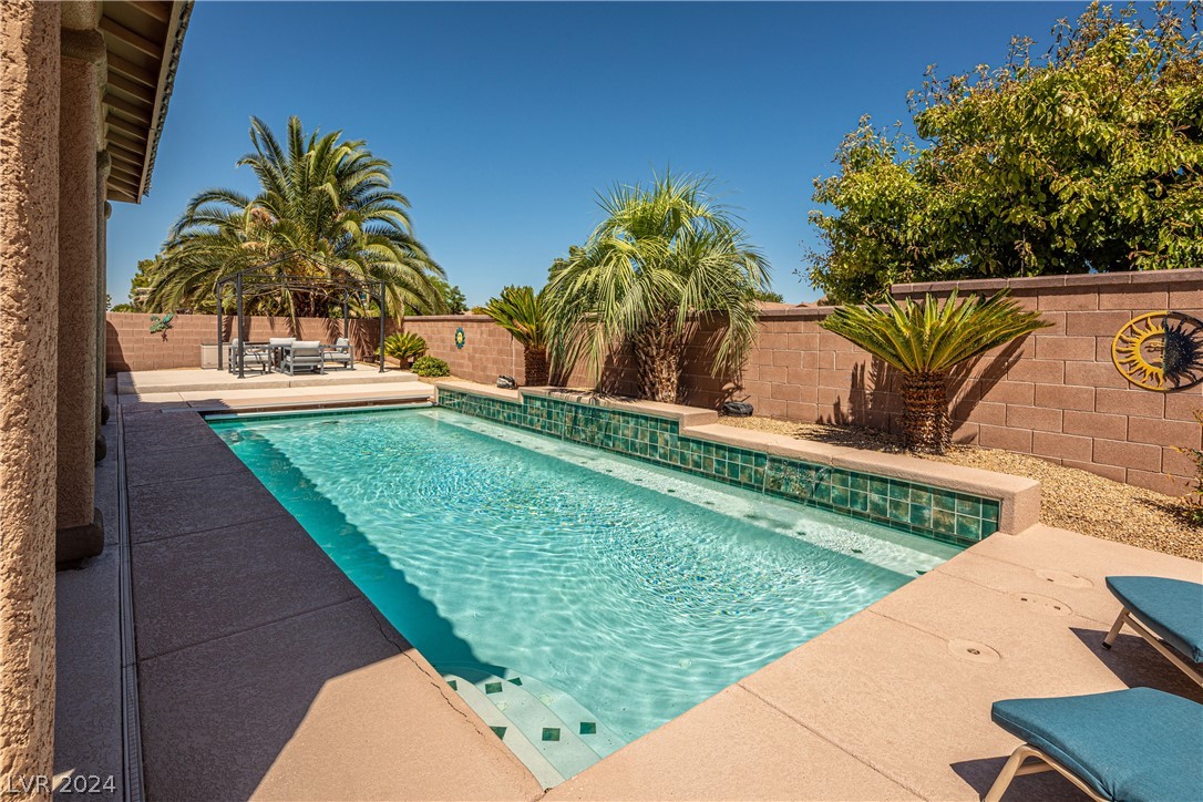 5290 La Terra Avenue