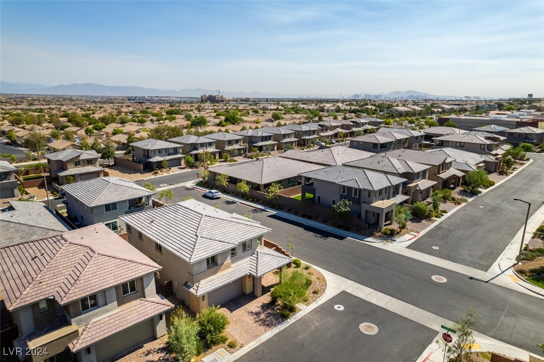 9704 Jade Rise Avenue