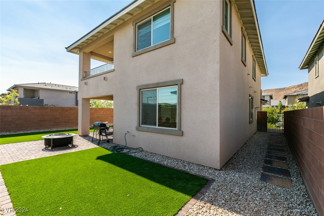 9704 Jade Rise Avenue