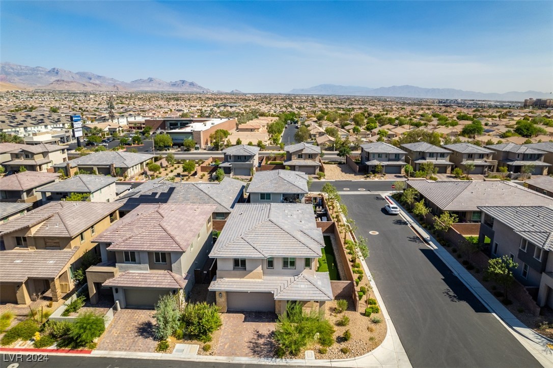 9704 Jade Rise Avenue