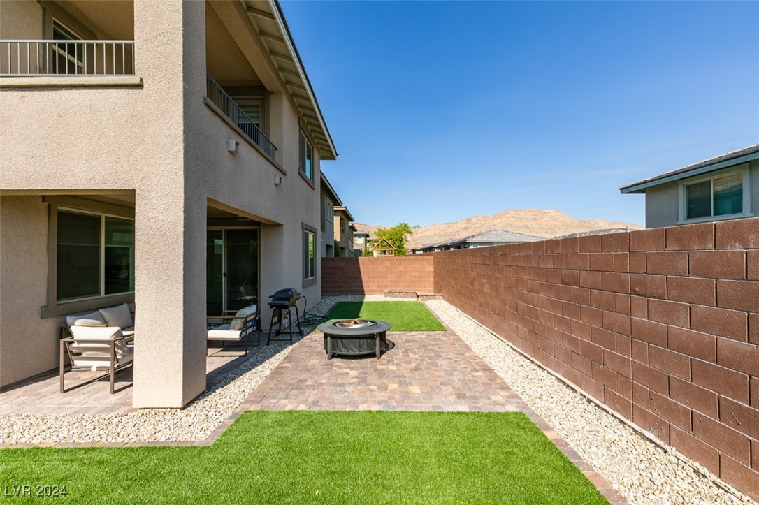 9704 Jade Rise Avenue