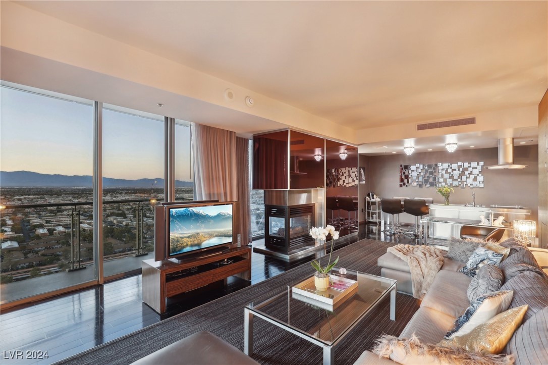 4381 West Flamingo Road 2801