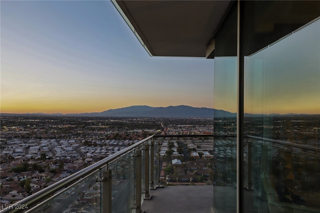 4381 West Flamingo Road 2801