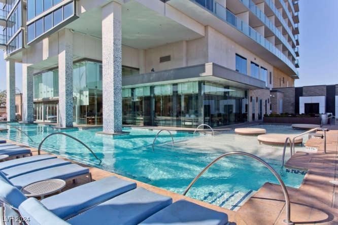 4381 West Flamingo Road 2801