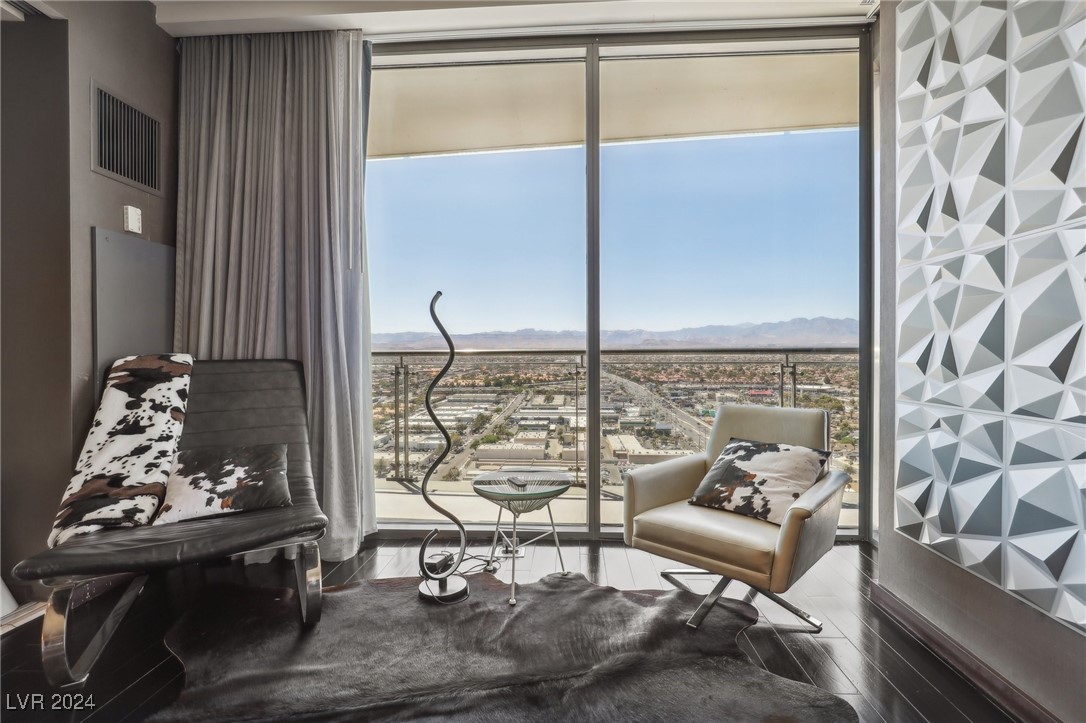 4381 West Flamingo Road 2801