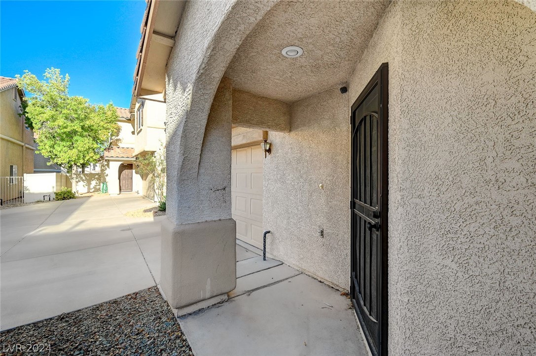 9349 Boulder Opal Avenue