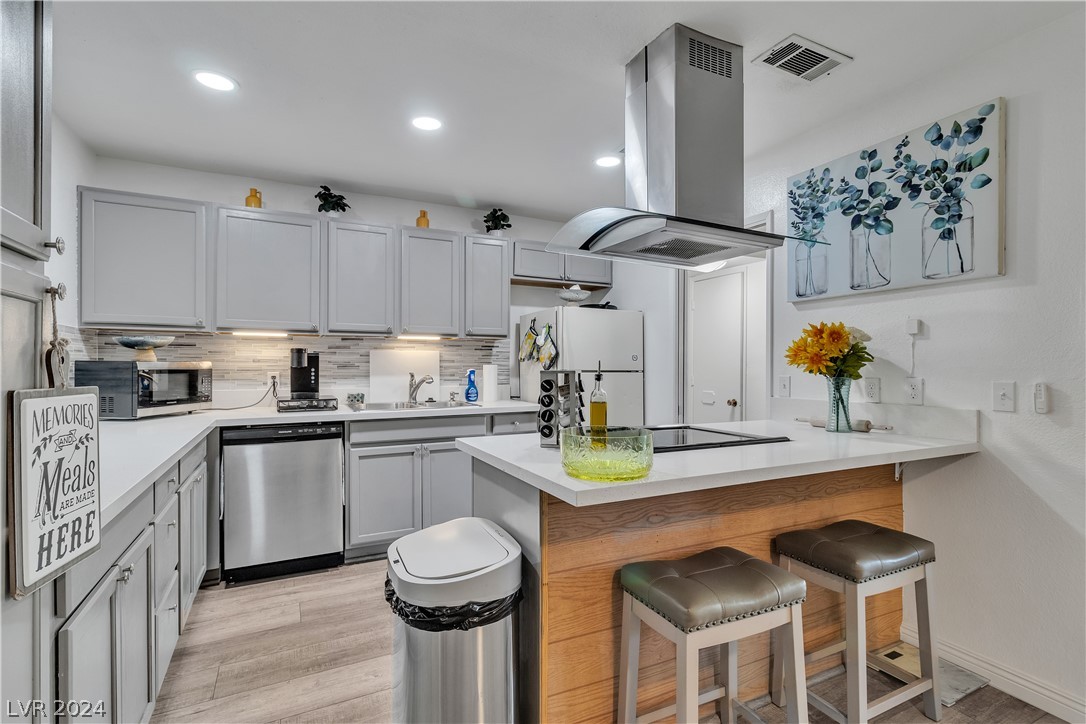 5107 Village Drive 0
