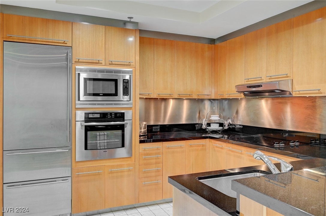 2700 Las Vegas Boulevard 1111
