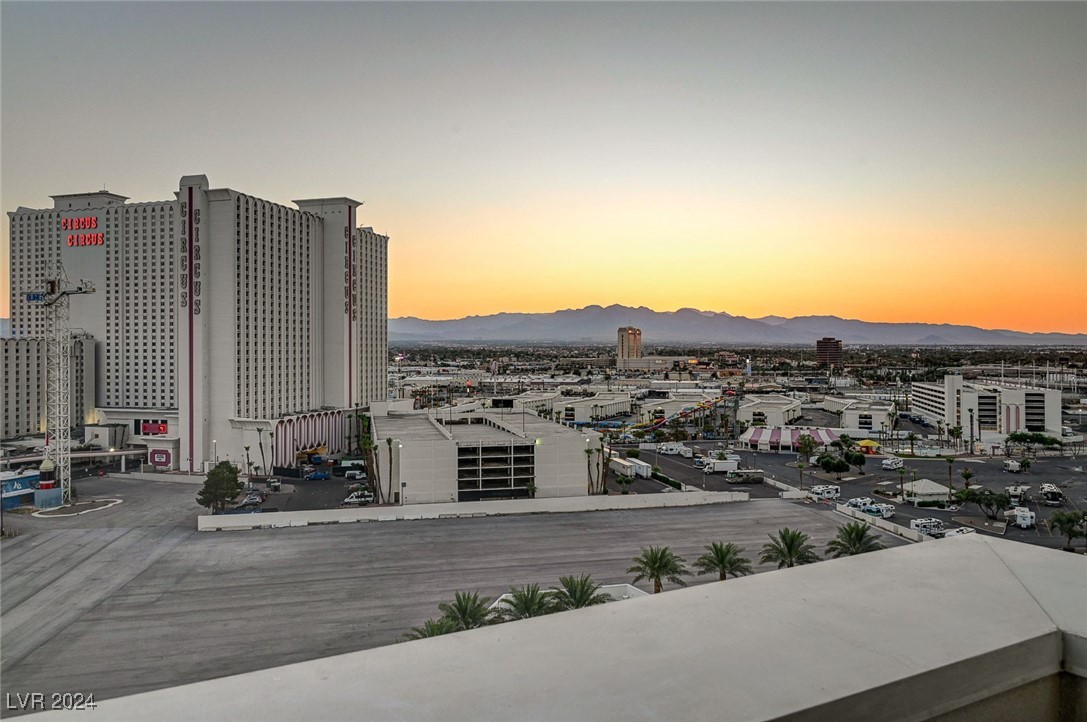2700 Las Vegas Boulevard 1111