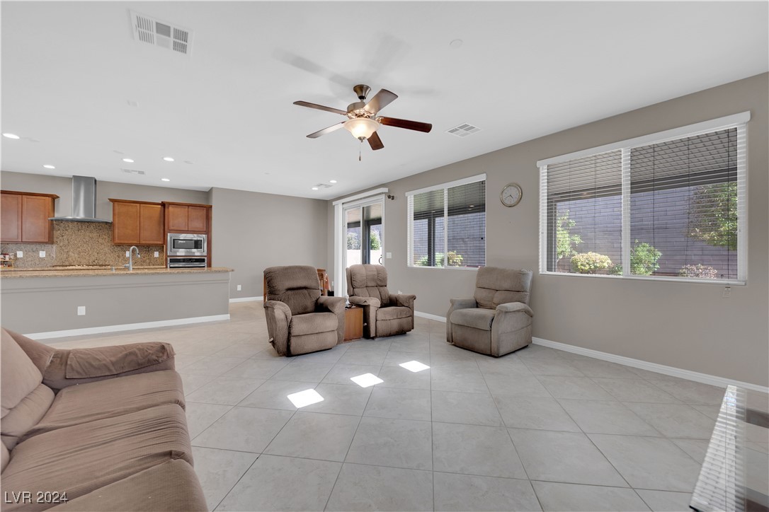 1109 Aubrey Springs Avenue