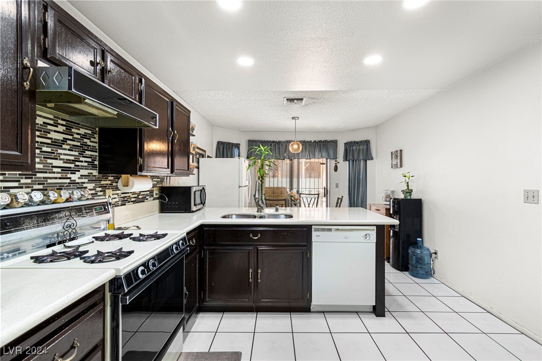 2732 Little Aston Circle