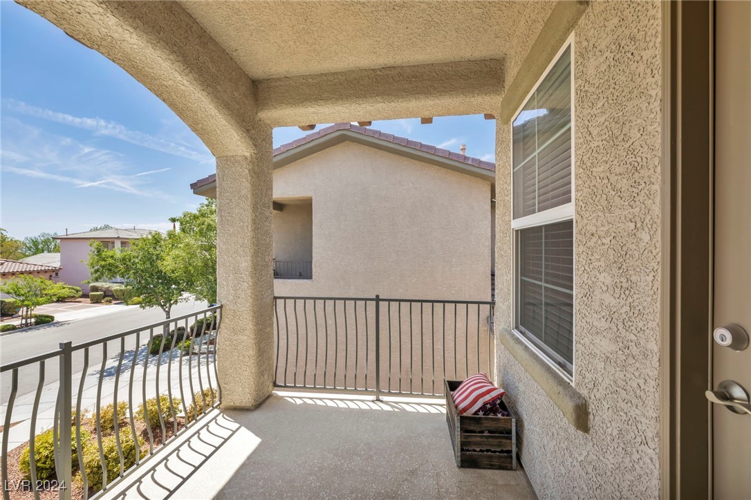 2087 Desert Prairie Street
