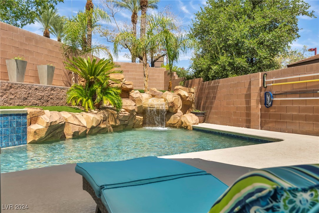 2087 Desert Prairie Street