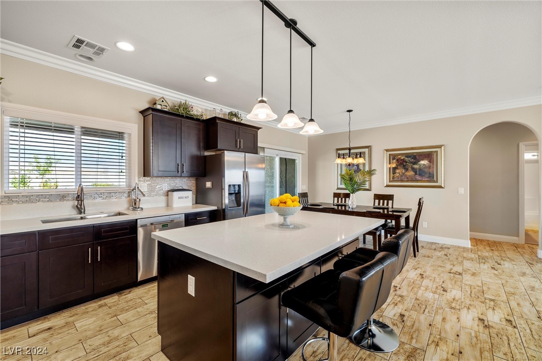 6981 Queenswood Court