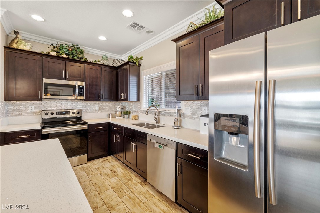 6981 Queenswood Court