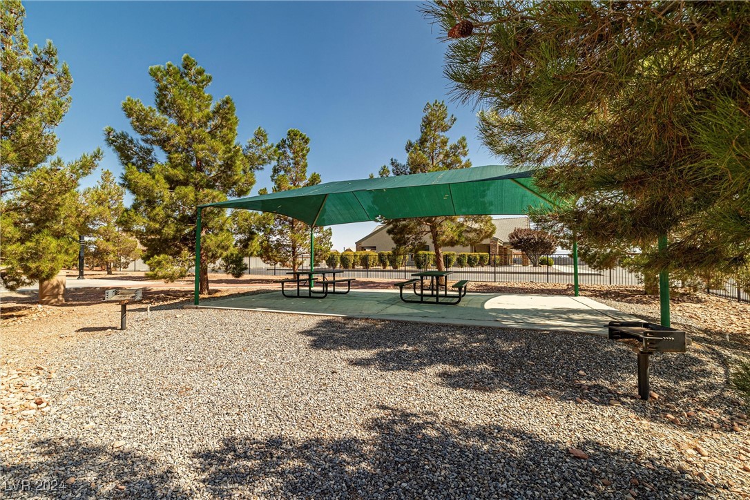 6981 Queenswood Court