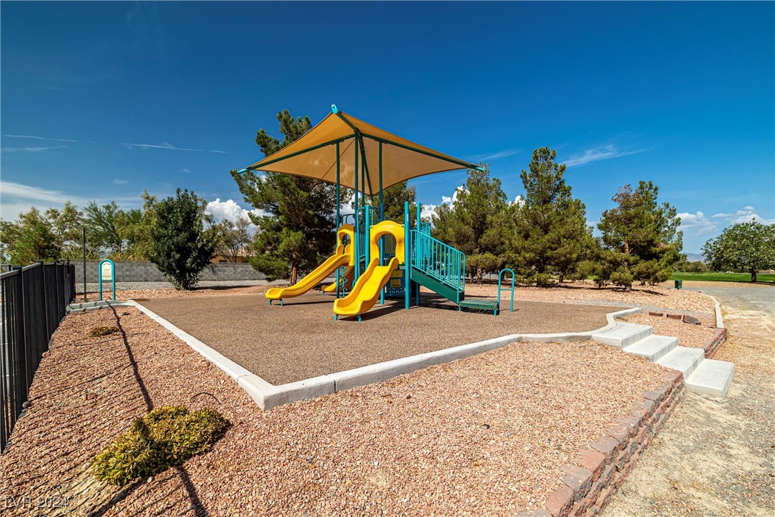 6981 Queenswood Court