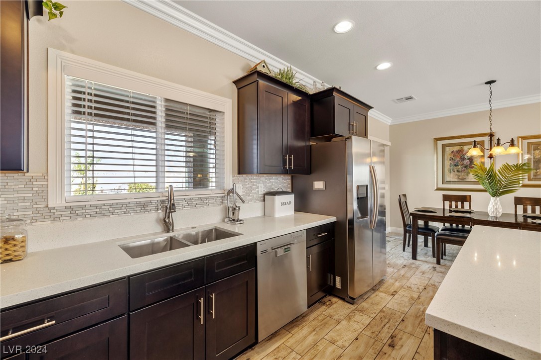 6981 Queenswood Court