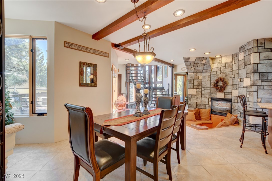 2133 Via Vita Street