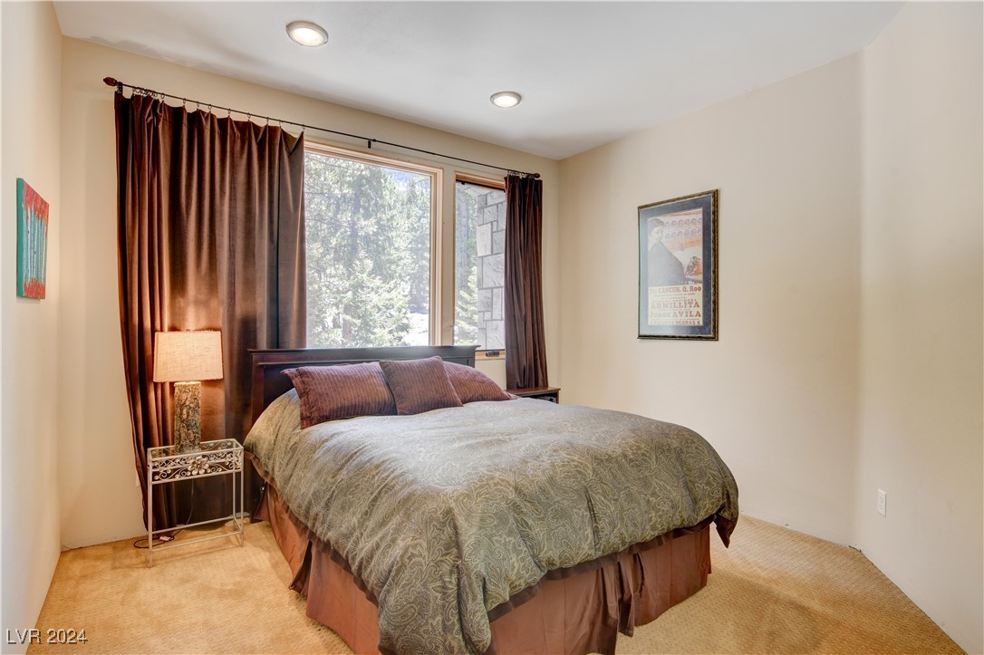 2133 Via Vita Street