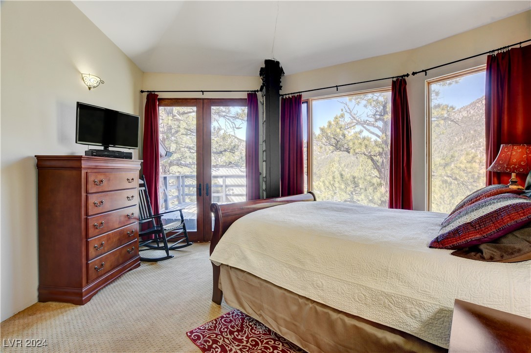 2133 Via Vita Street